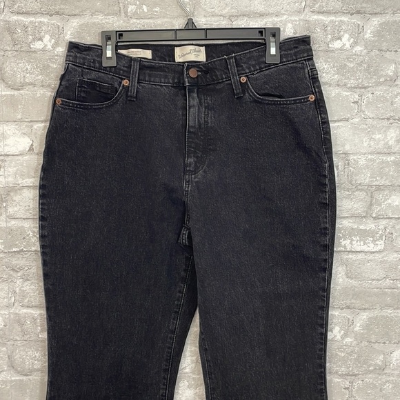 Universal Threads Black High Rise Bootcut Jeans - Picture 2 of 7